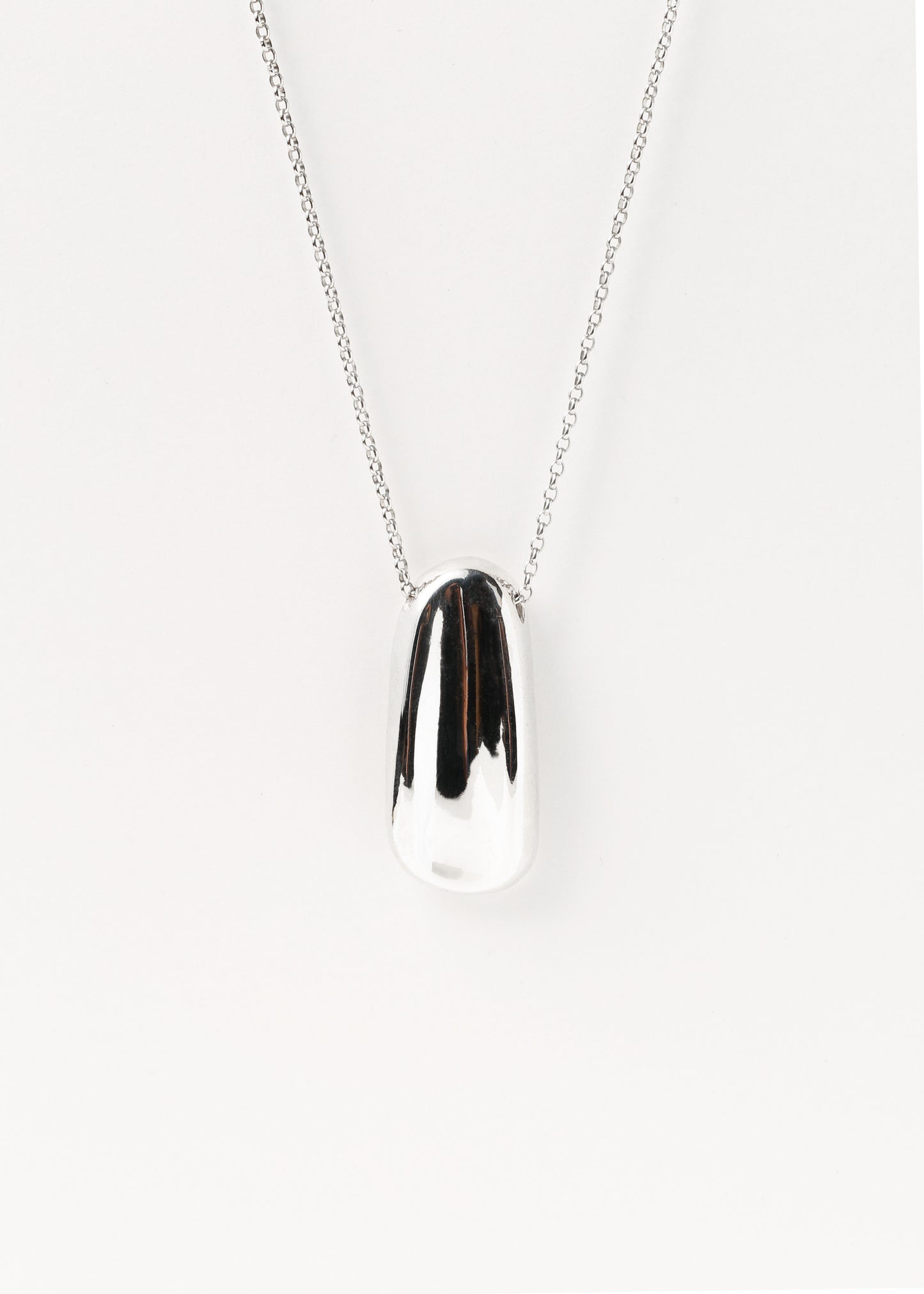 Vera Pendant